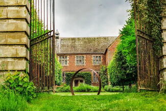 Hellens Manor