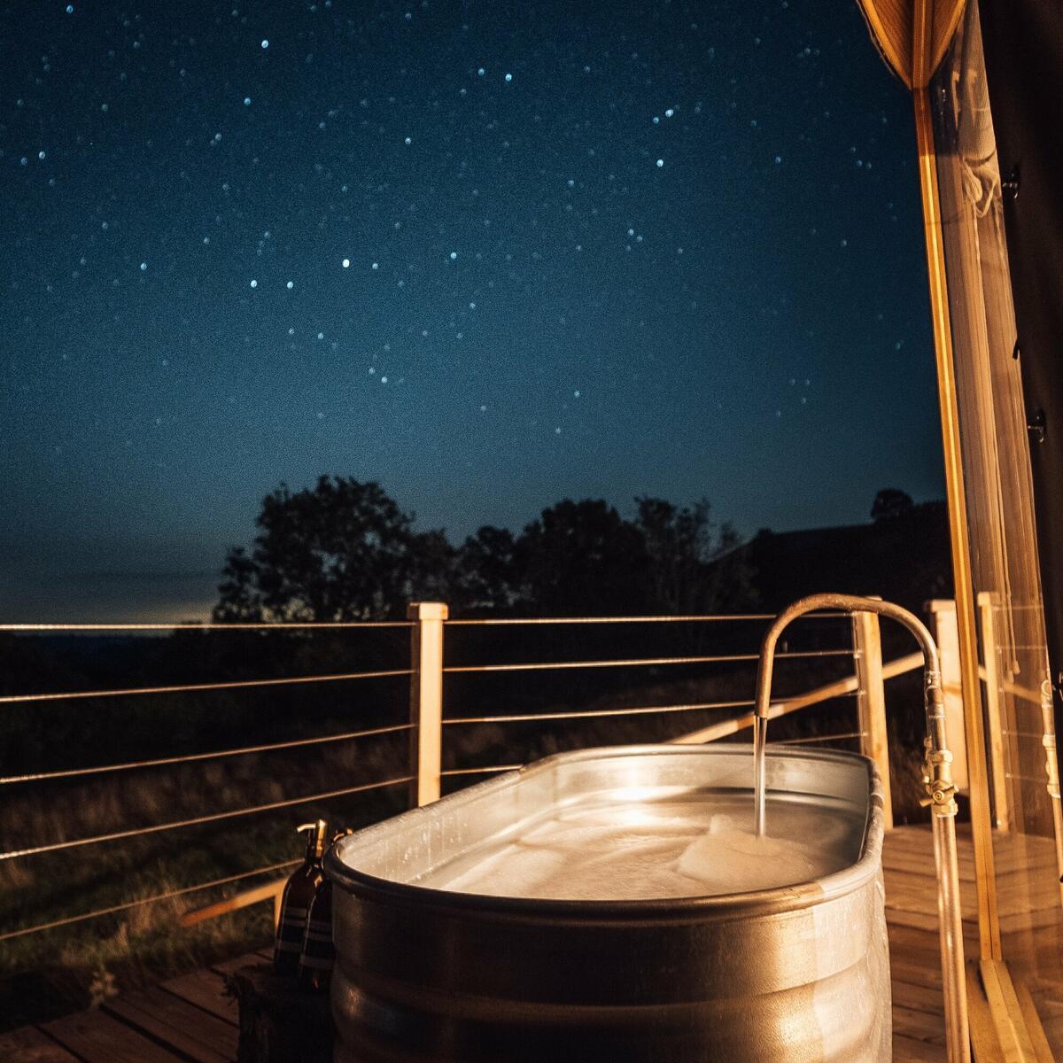 Stargaze from Pumla's bath