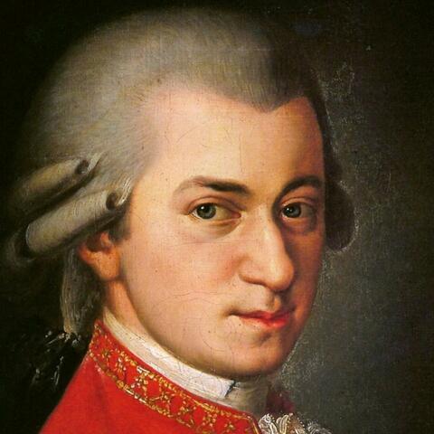 headshot of Mozart