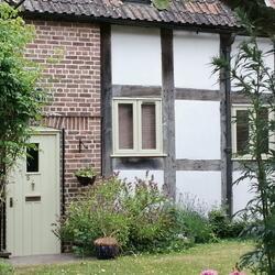 Riverside Court Cottage